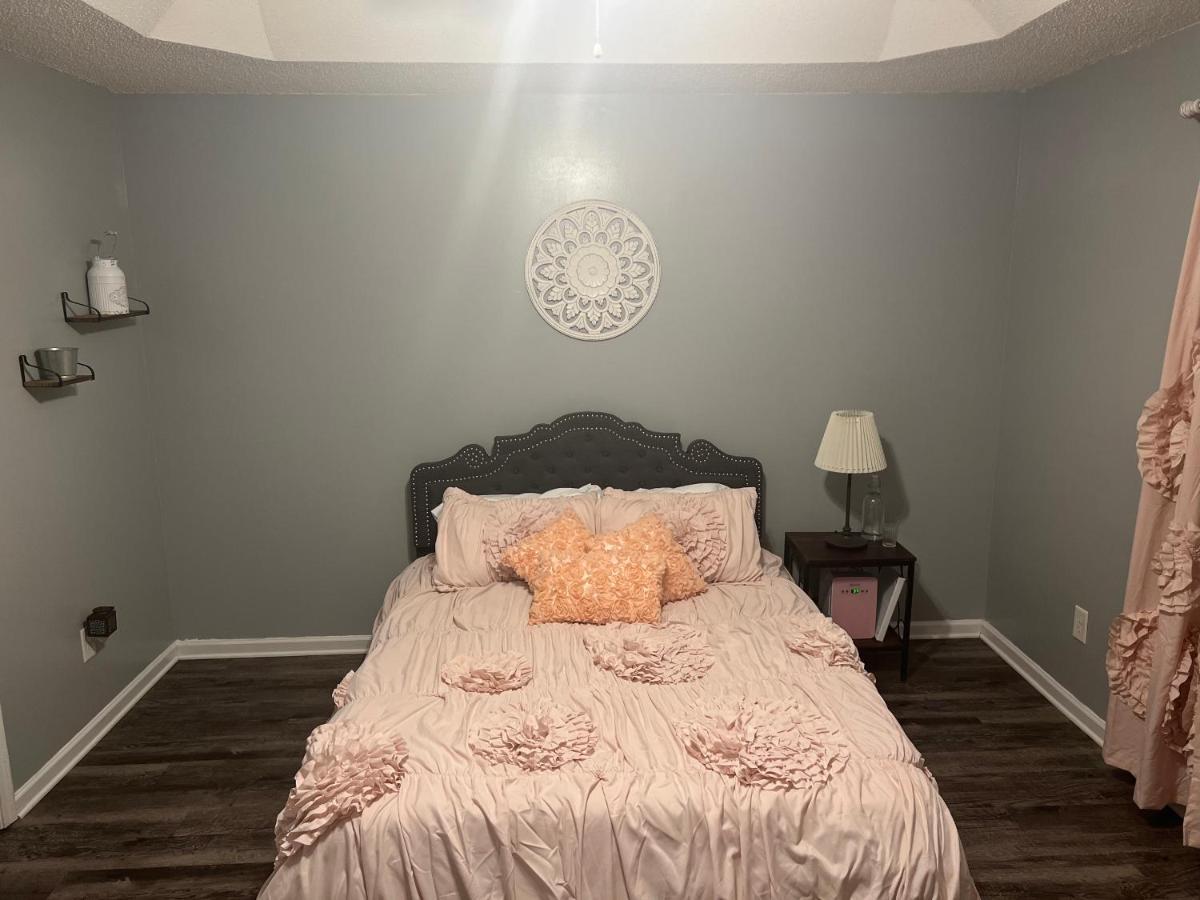 Appartamento Locked In Charlotte Esterno foto